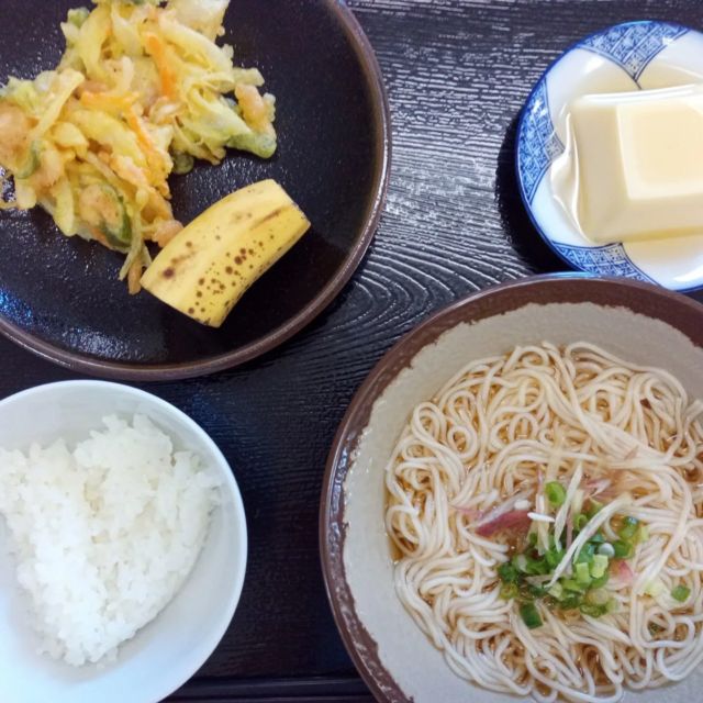 ✨いずみランチのご紹介✨

🌟ぶっかけそうめん

🌟かき揚げ

🌟玉子豆腐

🌟ご飯

🌟くだもの

毎日暑いですね🫠🫠🫠

#富山市内デイサービスいずみ
#デイサービスいずみ
#毎日手作りランチ
#機能訓練
#レッドコード
